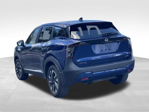 Certified 2025 Nissan Kicks SV AWD/4WD image 5