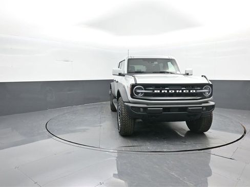 New 2026 Ford Bronco Outer Banks image 2