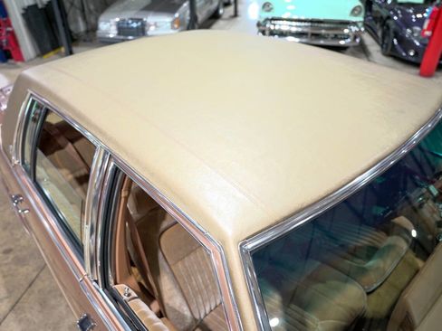 Used 1989 Cadillac Brougham image 19