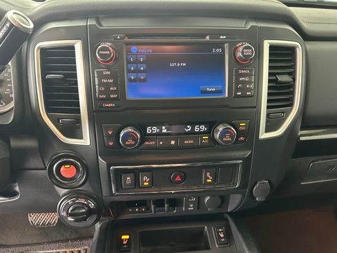 Used 2018 Nissan Titan SL w/ Midnight Edition AWD/4WD image 22