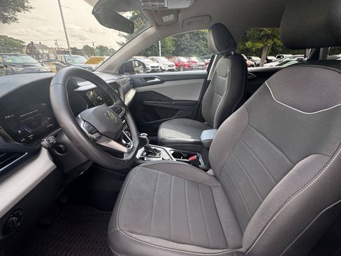 Used 2023 Volkswagen Taos SE w/ Black Wheel Package AWD/4WD image 13