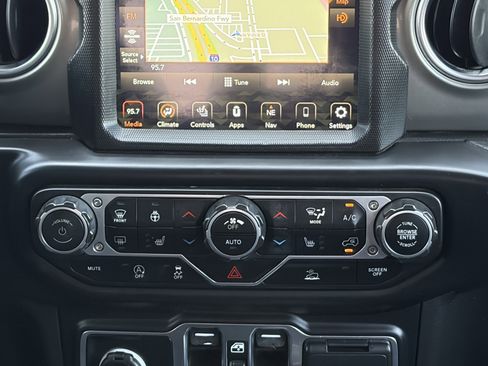 Used 2023 Jeep Wrangler Unlimited Sahara w/ Cold Weather Group AWD/4WD image 22
