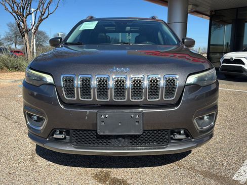 Used 2019 Jeep Cherokee Overland w/ Technology Group image 9
