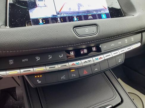 Used 2023 Cadillac XT4 Premium Luxury w/ LPO, Radiant Package image 15