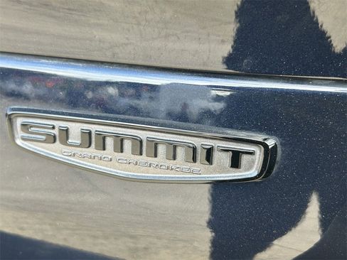 Used 2024 Jeep Grand Cherokee L Summit image 12