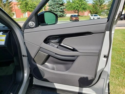 New 2026 Land Rover Range Rover Evoque S image 18