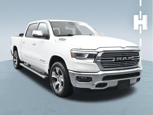 Used 2023 RAM 1500 Laramie AWD/4WD image 3