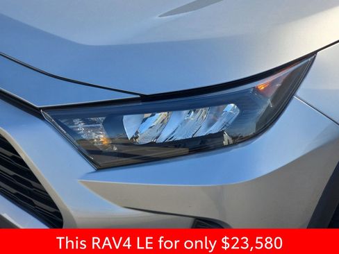 Used 2022 Toyota RAV4 LE image 35