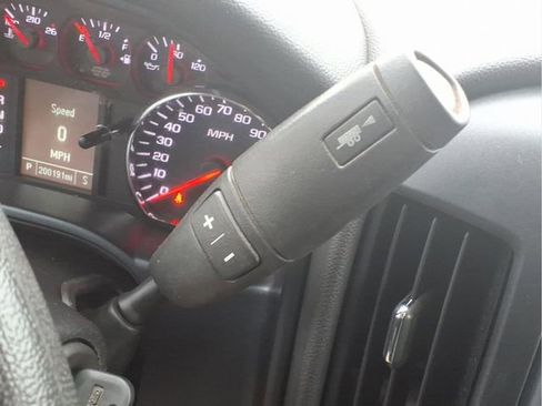 Used 2017 GMC Sierra 2500 4x4 Crew Cab w/ Sierra Convenience Package image 10