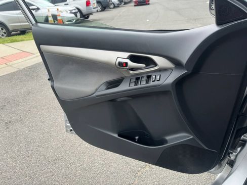 Used 2009 Toyota Matrix S FWD image 19