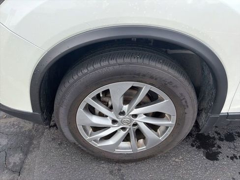 Used 2015 Nissan Rogue SL w/ SL Premium Package image 3