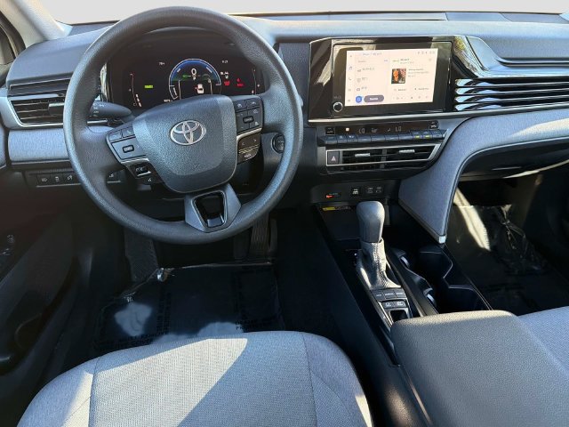 Used 2025 Toyota Camry LE w/ Convenience Package FWD image 15
