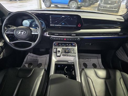 Used 2024 Hyundai Palisade Calligraphy image 3