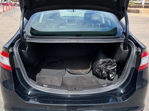 Used 2014 Ford Fusion SE w/ Equipment Group 202A image 29