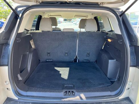 Used 2017 Ford Escape SE FWD image 13