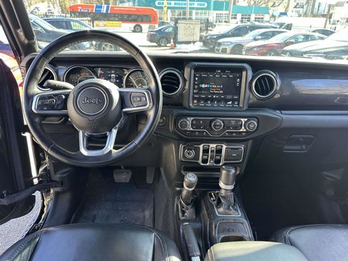 Used 2021 Jeep Wrangler Unlimited Sahara AWD/4WD image 19