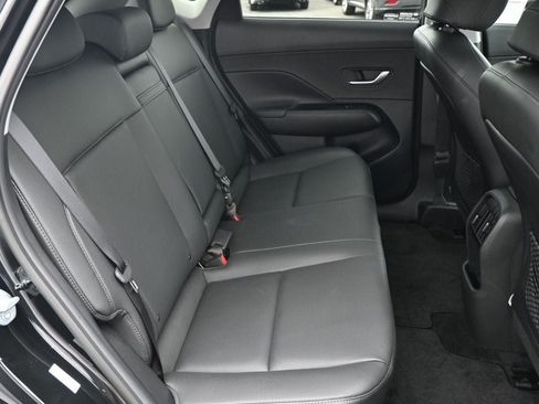 Used 2025 Hyundai Kona Limited FWD image 18