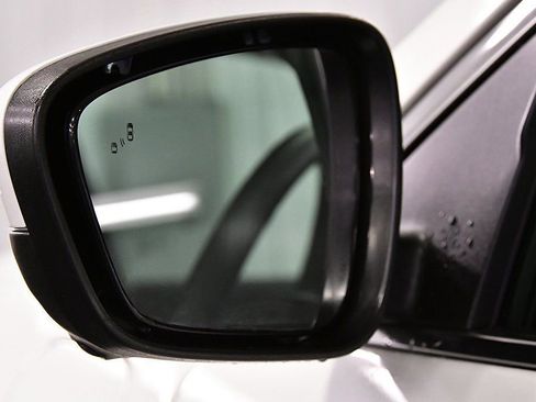 New 2025 Ford Escape SE w/ PHEV Premium Package image 13