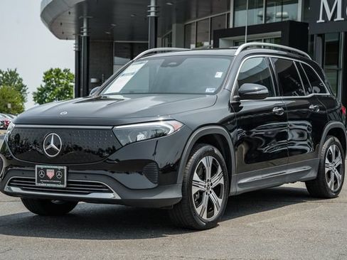 Used 2024 Mercedes-Benz EQB 350 4MATIC SUV image 3