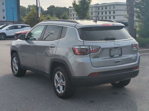 Used 2024 Jeep Compass Latitude AWD/4WD image 6