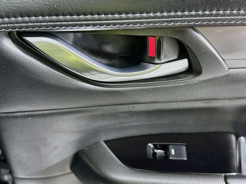 Used 2018 MAZDA CX-5 Touring FWD image 29