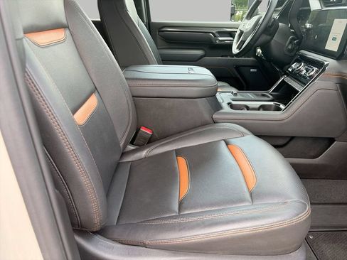 Used 2026 GMC Sierra 2500 AT4 AWD/4WD image 9