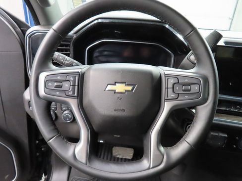 Used 2025 Chevrolet Silverado 1500 LT image 39