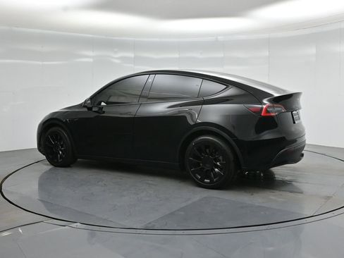 Used 2021 Tesla Model Y Long Range AWD/4WD image 5
