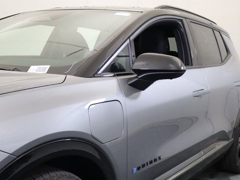 New 2026 Chevrolet Equinox EV RS image 12