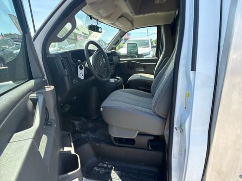 New 2025 GMC Savana 3500 w/ Power Convenience Package RWD image 30