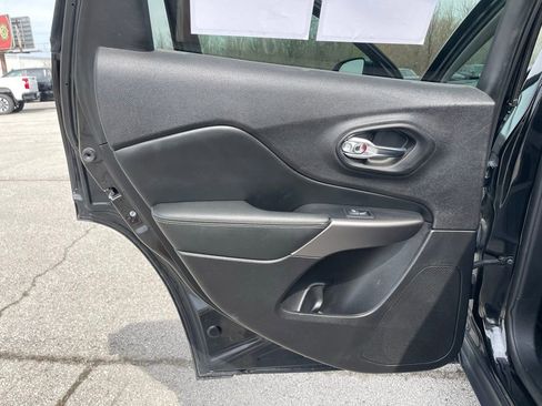 Used 2021 Jeep Cherokee Latitude Lux image 20