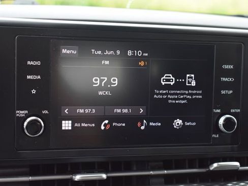 Used 2024 Kia Carnival LX FWD image 28
