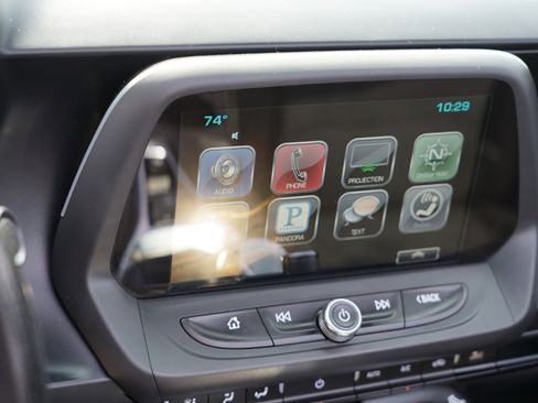 Used 2016 Chevrolet Camaro SS image 21