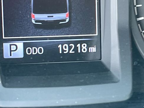 Used 2022 Toyota Tacoma SR image 12