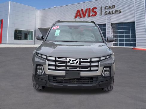 Used 2025 Hyundai Santa Cruz SEL FWD image 2