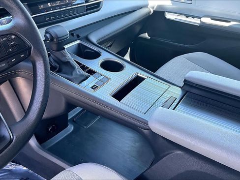 Certified 2025 Toyota Sienna LE FWD image 16