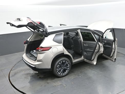 New 2026 Nissan Rogue Platinum w/ Platinum Premium Package image 44