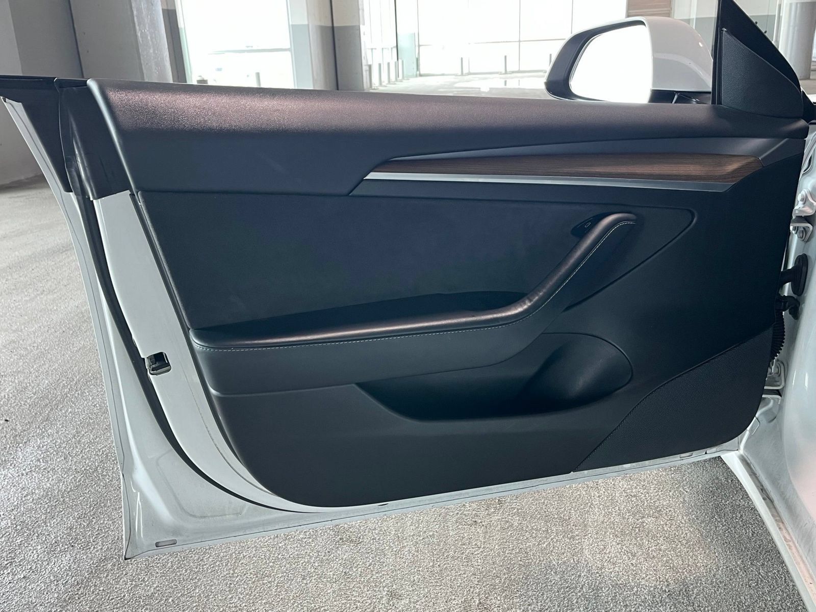 Used 2021 Tesla Model 3 Standard Range Plus RWD image 11