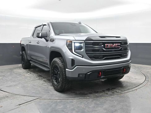 Used 2025 GMC Sierra 1500 AT4 w/ AT4 Premium Package AWD/4WD image 7