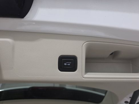 Used 2024 GMC Terrain Denali w/ Denali Premium Package image 13