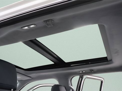 Used 2024 Ford F350 Limited w/ FX4 Off-Road Package image 9