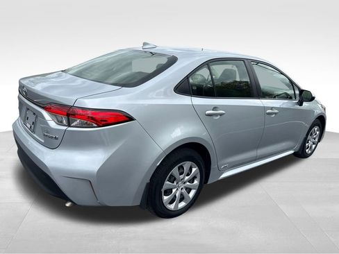 Certified 2024 Toyota Corolla LE AWD/4WD image 5