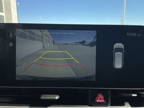 Used 2026 Kia Carnival FWD image 17