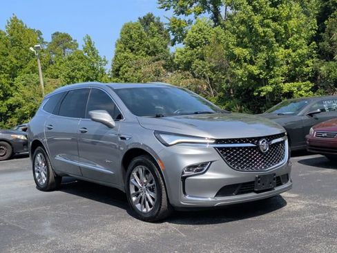 Used 2023 Buick Enclave Avenir w/ Avenir Technology Package AWD/4WD image 8