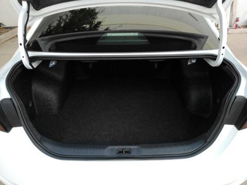 Used 2025 Nissan Altima 2.5 S FWD image 21