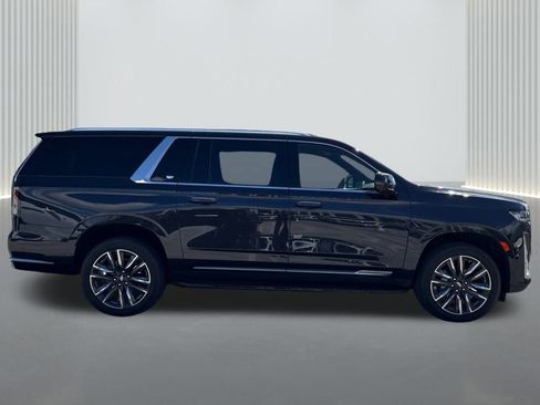 Used 2024 Cadillac Escalade ESV Premium Luxury image 4