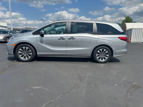 Used 2023 Honda Odyssey EX-L image 2