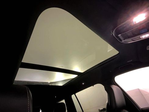 Used 2022 Jeep Grand Cherokee L Overland w/ Luxury Tech Group IV image 29