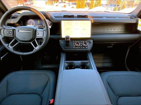 New 2026 Land Rover Defender 110 X-Dynamic SE image 5