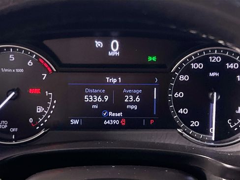 Used 2023 Cadillac XT4 Premium Luxury FWD image 23